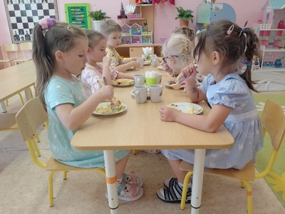 Этикет за столом